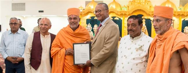 BAPS SANT DR GNANVATSAL SWAMI HONOURED ACROSS THE US