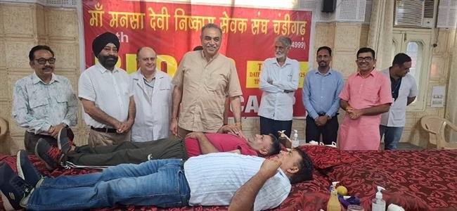 रक्तदान शिविर में 137 ने किया रक्तदान