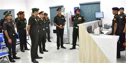 ARMY COMMANDER SAPTA SHAKTI COMMAND VISITS HISAR MILITARY STATION