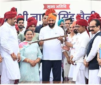 CM NAYAB SINGH SAINI LEADS BY EXAMPLE, RUNS FOR FITNESS AND DRUG-FREE HARYANA