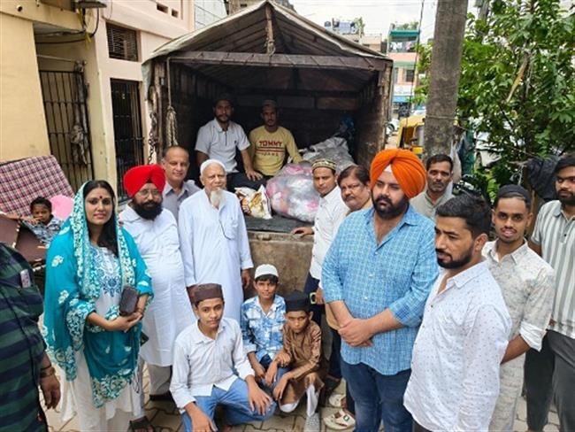 इत्तेहादुल मुसलमीन वेलफेयर कमेटी ने फिरोजपुर के बाढ़ पीड़ितों के लिए भेजी राहत सामग्री