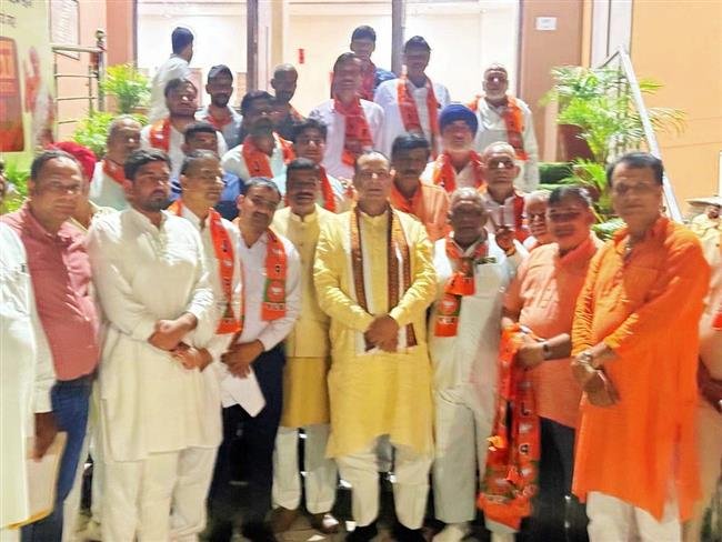 पं. मोहन लाल बड़ौली की उपस्थिति में दर्ज़नो ग्रामीणों ने भाजपा में की वापसी