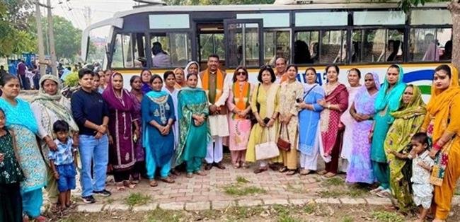 पंचकूला भाजपा महिला मोर्चा के पदाधिकारियों ने प्रदेश कार्यसमिति की बैठक में लिया भाग