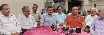 धार्मिक स्थलों को सोलर पैनल लगवाने के लिए सब्सिडी मिलनी चाहिए : हरभूषण गुलाटी