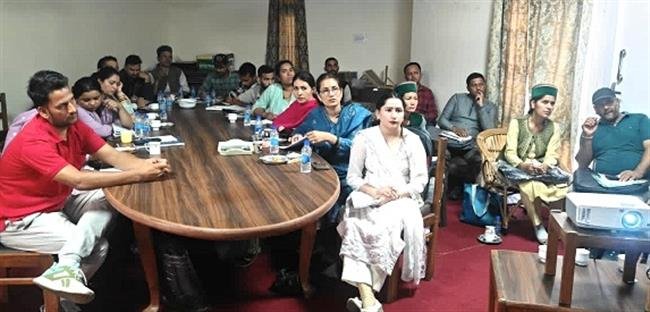 हिमाचल में पहली बार जाइका ने रोपे बोझ पत्र के 1500 पौधे