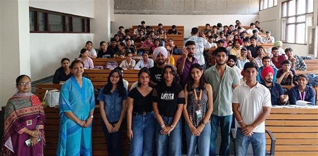 जीसीसीबीए  के एंटी-स्ट्रेस क्लब ने आकर्षक स्किट का आयोजन किया