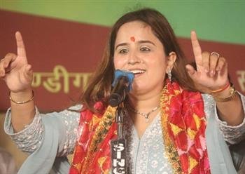 हमारे घर आई महामाई…