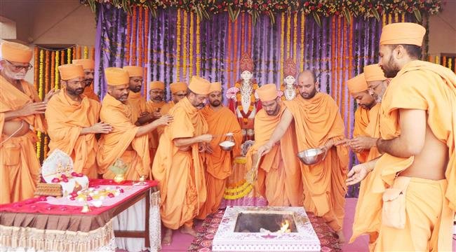 THOUSANDS PARTICIPATE IN THE 'VISHWA SHANTI MAHAYAGNA'