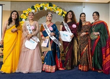 वुमानी प्री-करवा चौथ बैश में महिलाओं का धमाल