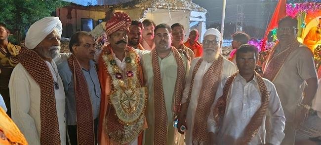 मनीमाजरा में वाल्मीकि शोभा यात्रा का मुस्लिम समाज ने किया स्वागत