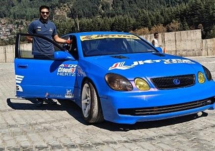 GUINNESS WORLD RECORD HOLDER SANAM SEKHON DAZZLES CROWD AT MANALI INFLUENCER MEET-UP 2025