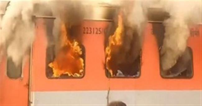 FIRE IN AMRITSAR SAHARSA  BOUND TRAIN COACH, TREGEADY AVERTED