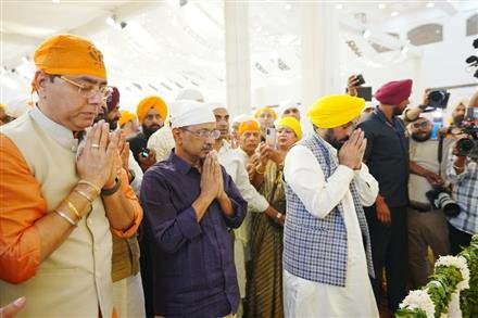BHAGWANT MANN PARTICIPATE IN KIRTAN DARBAR TO COMMEMORATE 350TH MARTYRDOM DAY OF SRI GURU TEGH BAHADUR JI