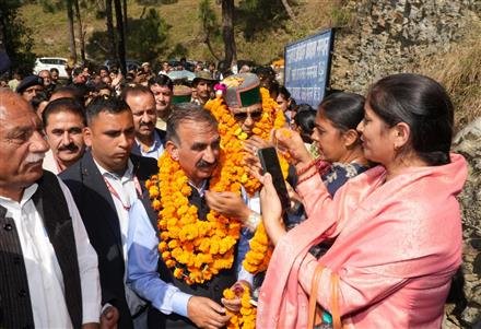 सीबीएसई स्कूलों के अध्यापकों का बनेगा अलग कैडरः मुख्यमंत्री