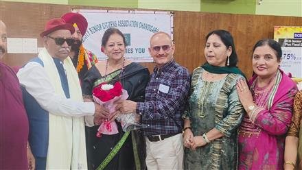 ट्राईसिटी सीनियर सिटिज़न्स एसोसिएशन ने अक्टूबर में जन्मे वरिष्ठ नागरिकों का जन्मदिन खुशी के साथ मनाया