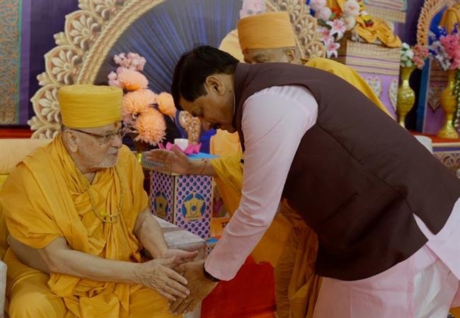 BAPS LAUNCHES “JEEVAN UTKARSH MAHOTSAV” TO PROMOTE MORAL VALUES