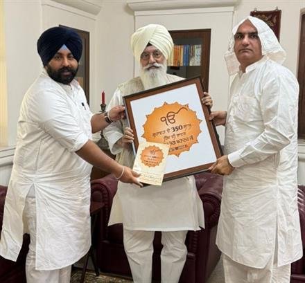 HARJOT BAINS & DEEPAK BALI EXTEND INVITATION TO BABA GURINDER SINGH DHILLON