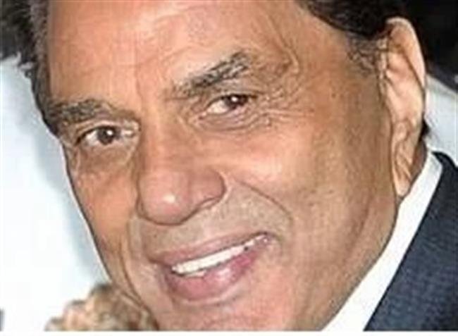 BOLLYWOOD LEGEND DHARMENDRA PASSES AWAY AT 89, ADMITTED TO HOSPITAL