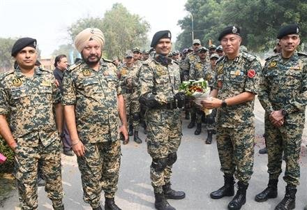 BSF MOTORCYCLE RALLY FROM JAMMU TO BHUJ KICK START