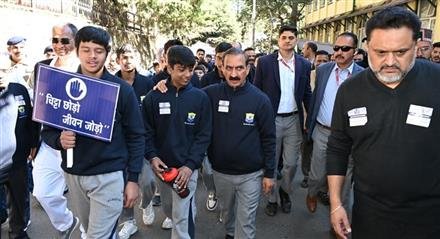 चिट्टे के खिलाफ आयोजित महा वॉकथॉन का  मुख्यमंत्री ने किया नेतृत्व