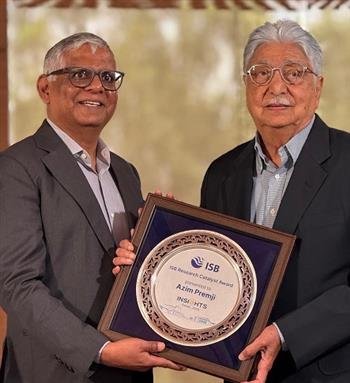AZIM PREMJI HONOURED WITH ISB RESEARCH CATALYST AWARD AT ISB INSIGHTS FORUM 2025