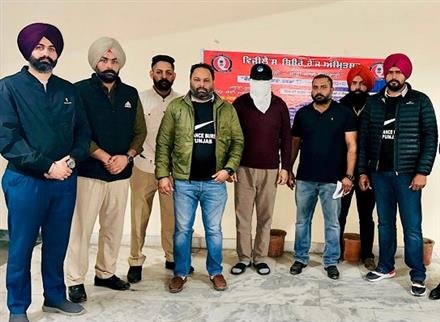 VIGILANCE BUREAU NABS COMMISSIONER, MUNICIPAL CORPORATION CUM SDM BATALA RED HANDED ACCEPTING A BRIBE OF RS 50K