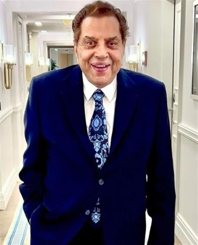 VETERAN ACTOR PUNJAB BORN DHARMENDRA PASSES AWAY AT 89,  BOLLYWOOD MOURNS THE LOSS OF A LEGEND