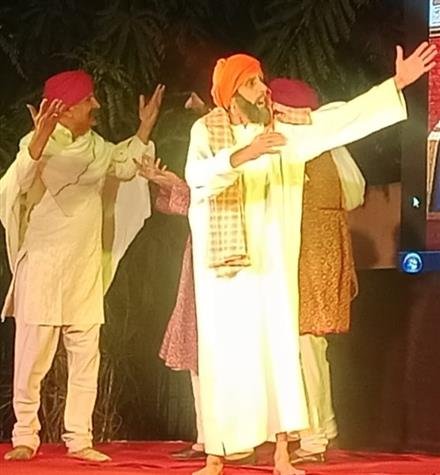 थिएटर आर्ट्स द्वारा लाइट एंड साउंड शो गुरु तेग बहादुर सिमरिये आयोजित