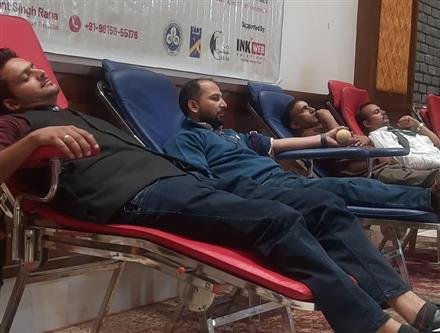 संघ सरकार्यवाह दत्तात्रेय होसबोले के जन्मदिन पर लगाया रक्तदान शिविर,  59 लोगों ने किया खून दान