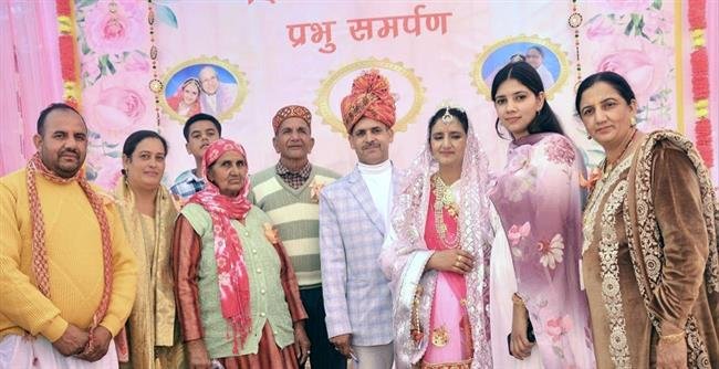 ब्र.कु. नवीना बहन के दिव्य अलौकिक समर्पण समारोह का आयोजन