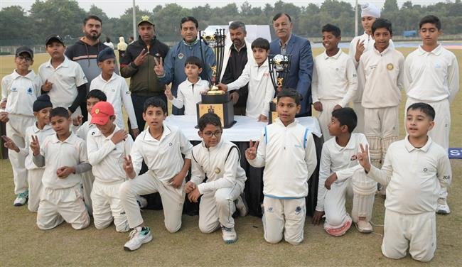 6वीं स्वर्गीय पन्ना लाल मेमोरियल अंडर-12 ट्रॉफी का अनावरण टी.डी.एल. क्रिकेट स्टेडियम, पंचकूला में किया गया