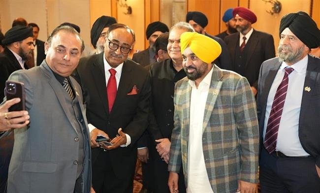 ON FOURTH DAY OF HIS JAPAN VISIT, CM HOLDS BUSINESS ROADSHOW AT OSAKA