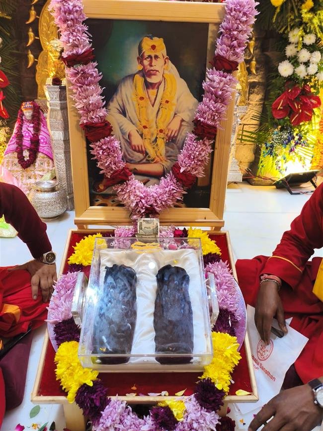 पंजाब के राज्यपाल व चण्डीगढ़ के प्रशासक गुलाब चंद कटारिया व संजय टंडन समेत अनेक हस्तियों ने किए साई पादुकाओं के दर्शन
