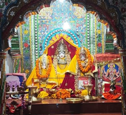 श्री संतोषी माता मंदिर में धूमधाम से मनाई गई श्री अन्नपूर्णा माता जयंती