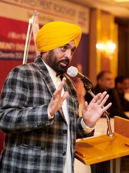 ACT AS BRAND AMBASSADORS OF YOUR HOMELAND AND INSPIRE KOREAN COMPANIES TO INVEST IN THE STATE: CM TO PUNJABIS IN SEOUL
