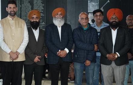 CHANDIGARH PRESS CLUB ORGANISES FREE HEALTH CAMP FOR MEMBERS AND FAMILIES