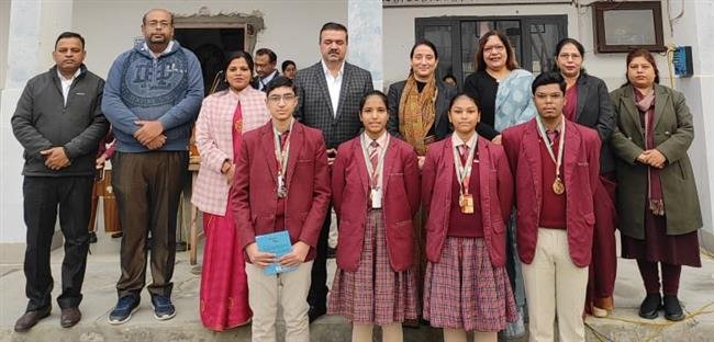 LRS DAV SCHOOL STUDENTS WIN MEDALS IN HINDI OLYMPIAD
