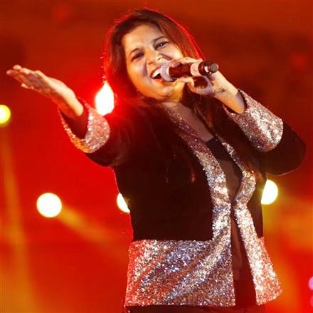 PAWNI PANDEY'S NEW SONG 'ISHQ DHISHUM' CREATES A SENSATION ON SOCIAL MEDIA