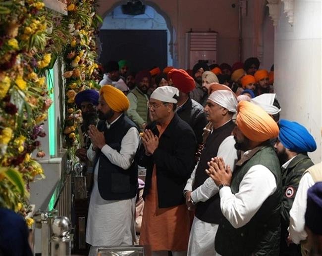 SAHIBZADAS' BALIDAN DIWAS MORE APPROPRIATE TRIBUTE TO CHHOTE SAHIBZADAS THAN VEER BAL DIWAS: AMAN ARORA