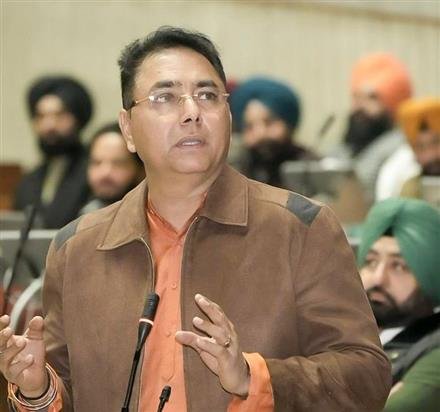 VB-G RAM G” A CRUEL HOAX WITH POOR, AMAN ARORA SLAMS CENTRE FOR RIPPING HEART OUT OF GUARANTEED EMPLOYMENT