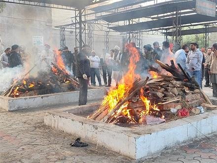 FUNERAL OF BUILDER WHO ALLEGEDLY KILLED FAMILY AND ENDED HIS LIFE HELD AMID GRIEF