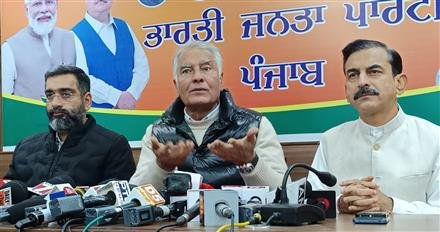 EITHER THE CM SHOULD RESIGN OR GET THE INVESTIGATION CONDUCTED INTO THE VIDEO RELATED TO SACRILEGE CIRCULATING ABOUT HIM: SUNIL JAKHAR