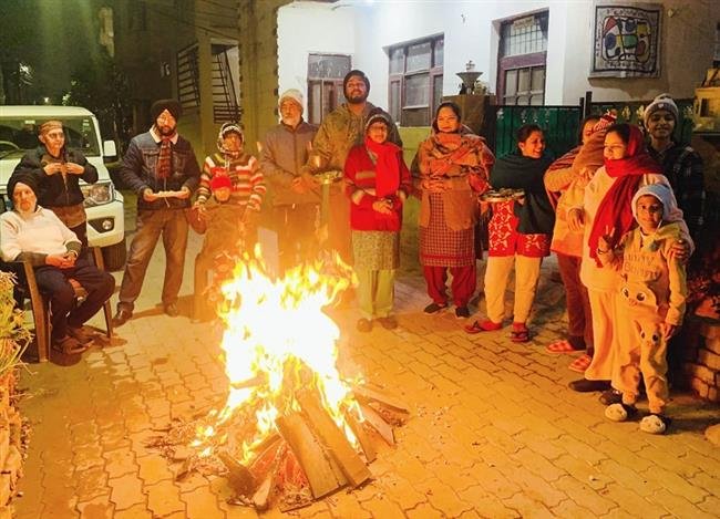 खरड़ में लोहड़ी फेस्टिवल की धूम