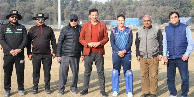 पूर्व भारतीय महिला क्रिकेटर सुषमा वर्मा की शानदार सेंचुरी की बदौलत हिमाचल क्रिकेट एसोसिएशन की महिला सीनियर क्रिकेट टीम जीती