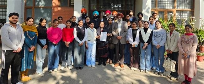 MENSTRUAL LEAVE INTRODUCED FOR FEMALE STUDENTS AT SHRI GURU GOBIND SINGH COLLEGE
