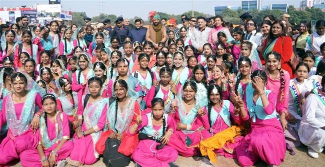 CM NAYAB SINGH SAINI UNFURLS NATIONAL FLAG ON 77TH REPUBLIC DAY IN GURUGRAM, PAYS TRIBUTE TO MARTYRS