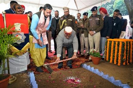GOVERNOR LAYS FOUNDATION STONE OF MODERN POLICE STATIONS AT IT PARK AND MAULI JAGRAN