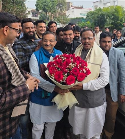 चण्डीगढ़ मेयर चुनाव में भाजपा की ओर से नियुक्त पर्यवेक्षक विनोद तावड़े पहुंचे तरुण भंडारी के आवास पर