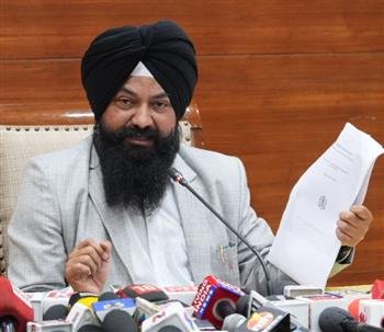 PARTAP SINGH BAJWA’S DOMESTIC HELPERS REFUSED TO ACCEPT SC COMMISSION’S NOTICE: JASVIR SINGH GARHI