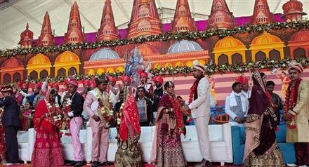 ओम महादेव कावड़ सेवा दल ने 11 कन्याओं का सामूहिक विवाह करवाया